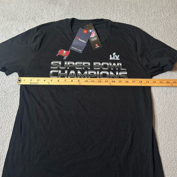 Tampa Bay Buccaneers Fanatics Tee Mens M Black Super Bowl Champions T Shirt NEW - Picture 4 of 9
